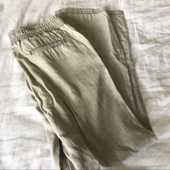 Drawstring pants - Picture 3 of 3